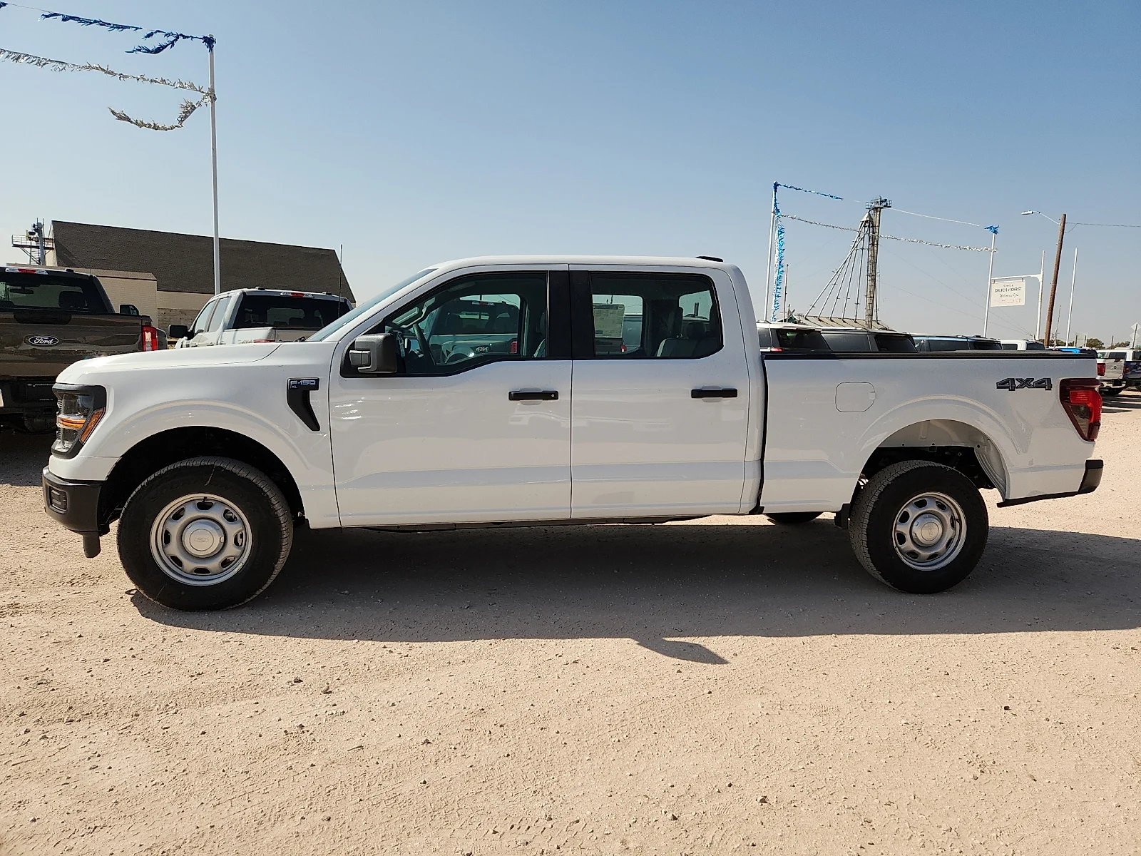 New 2026 Oxford White Ford XL image 4