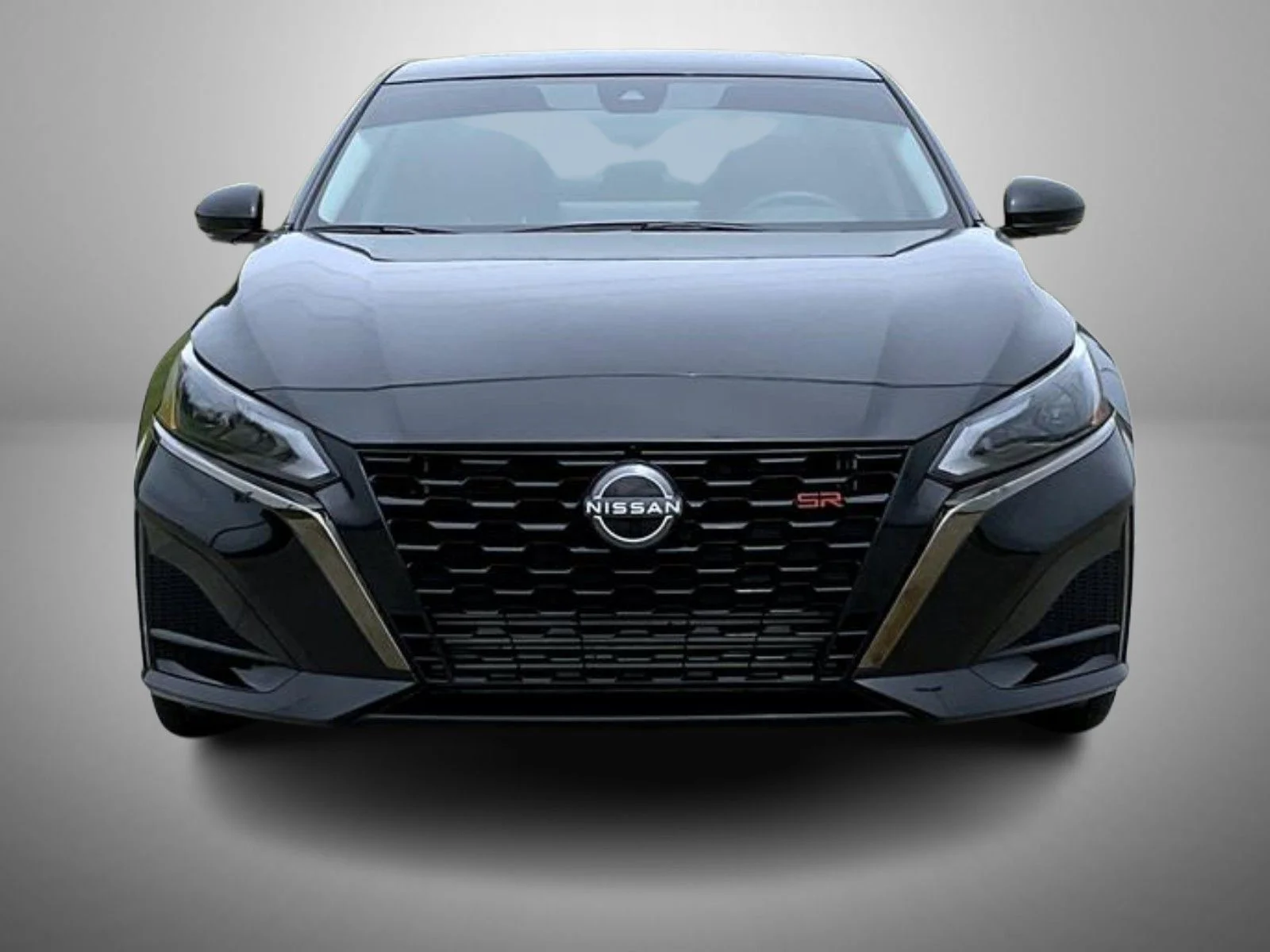 Used 2023 Black Nissan 2.0 SR image 2
