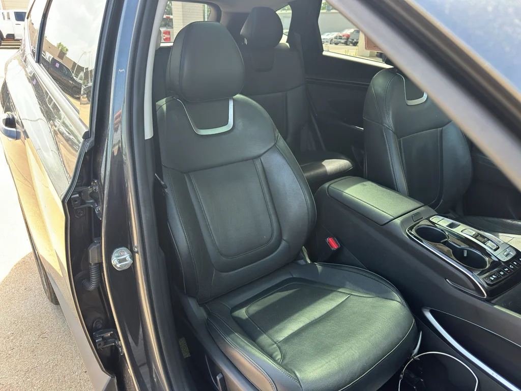 Used 2023 Gray Hyundai Limited image 33