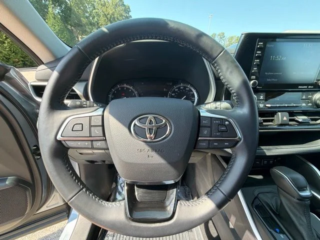 Used 2021  Toyota XLE image 29
