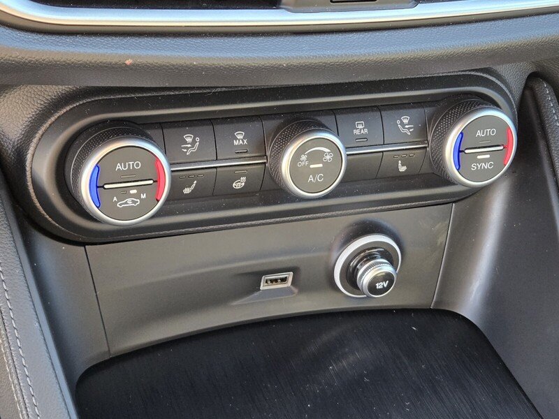 Used 2024 Alfa Rosso Alfa Romeo SPRINT AWD image 22