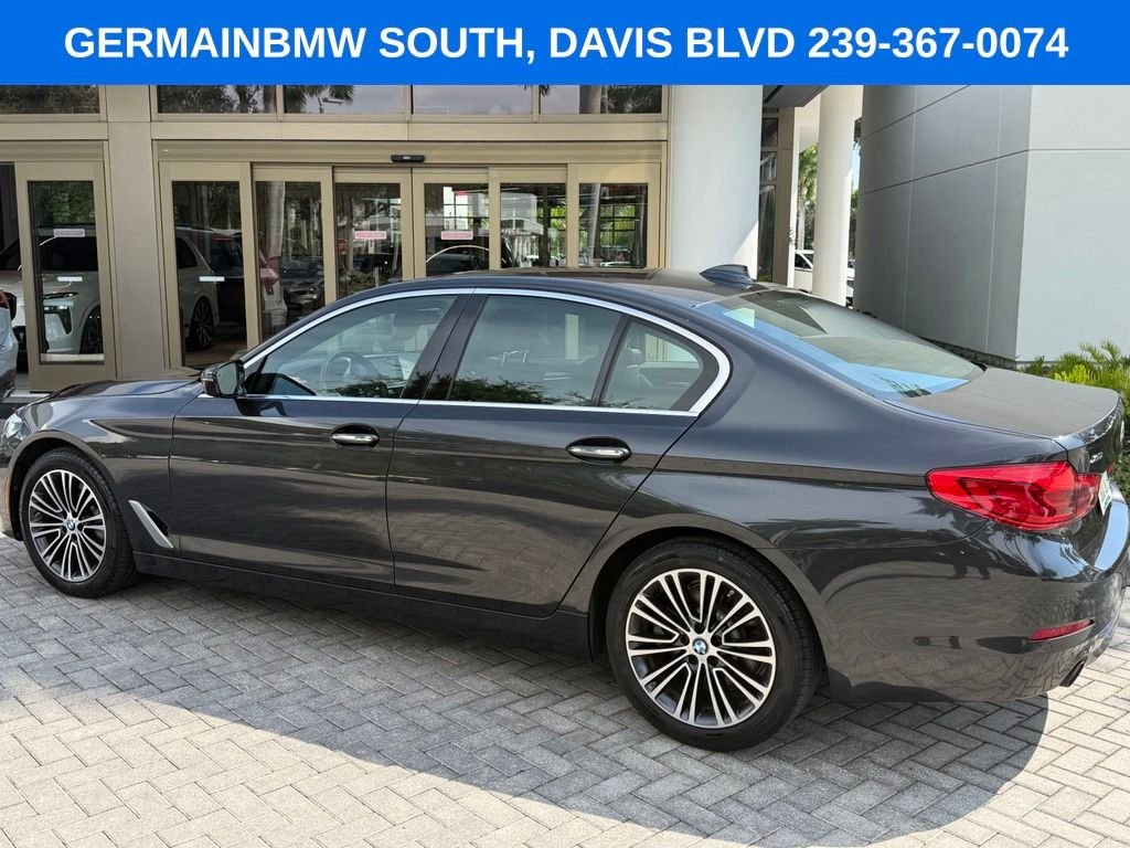 Used 2018 Dark Graphite BMW 530i xDrive image 4