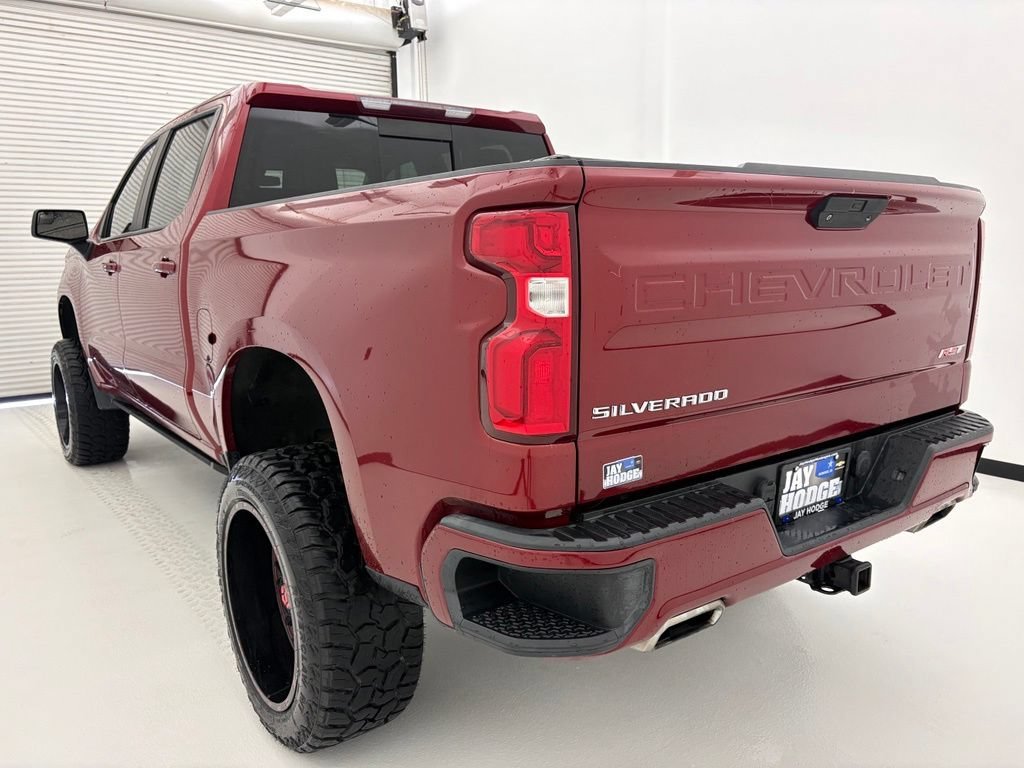 Used 2020 CAJUN RED TINTCOAT Chevrolet RST image 18