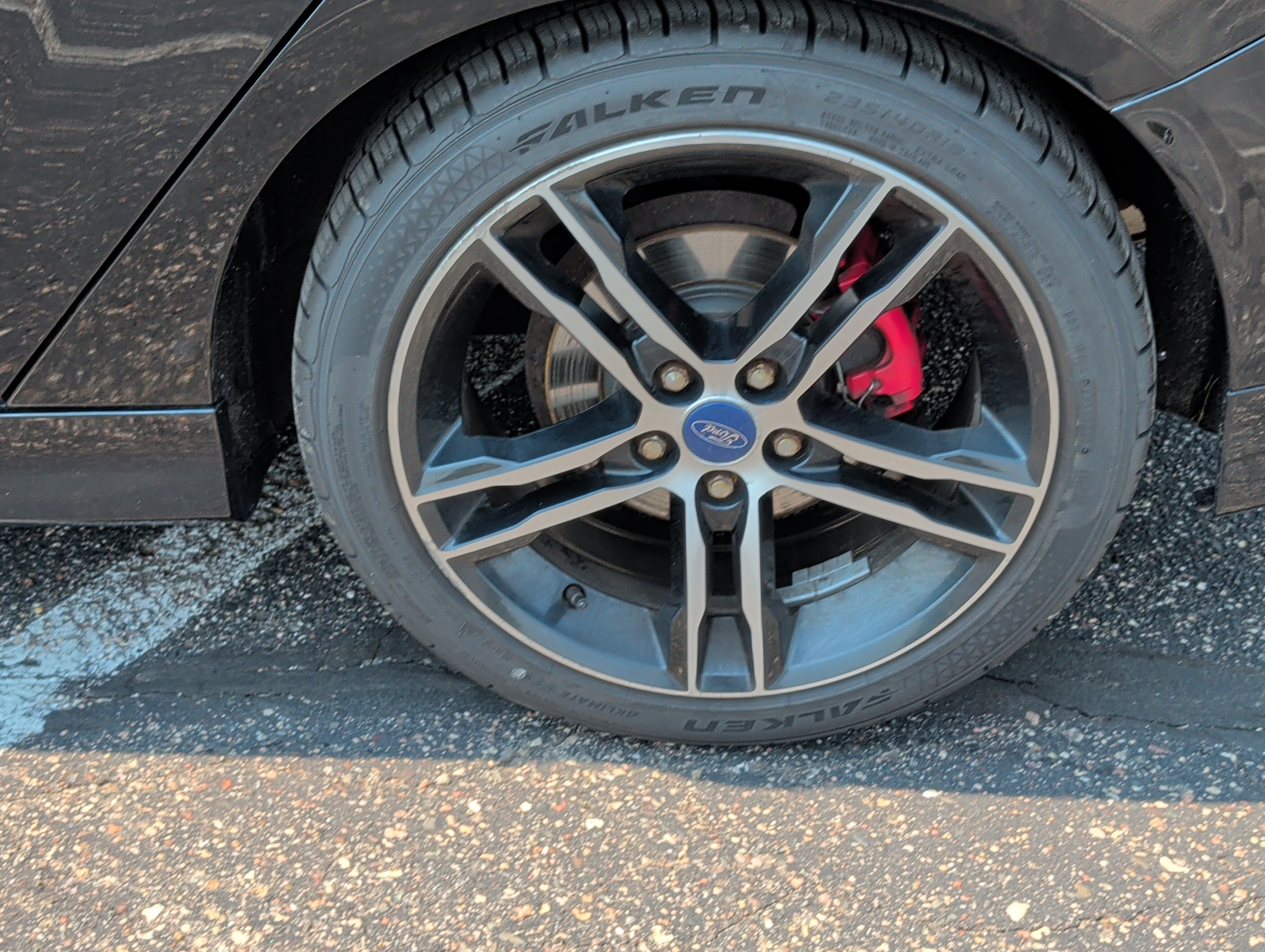 Used 2016 Shadow Black Ford ST image 5