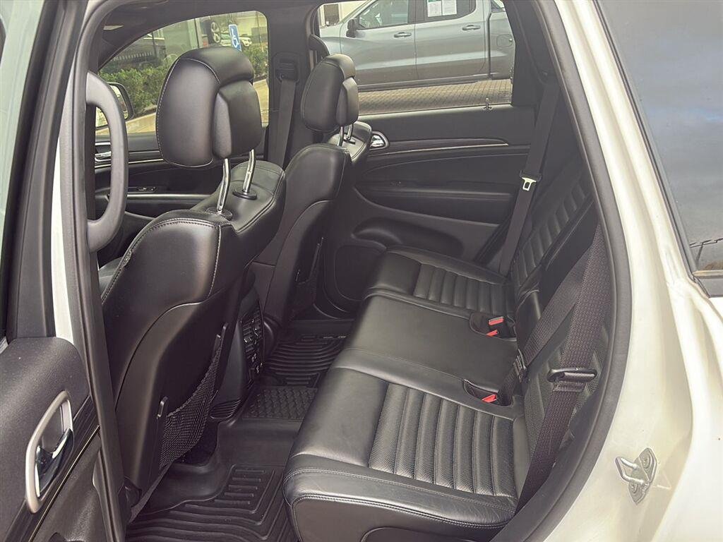 Used 2019 Bright White Clearcoat Jeep Limited X image 8