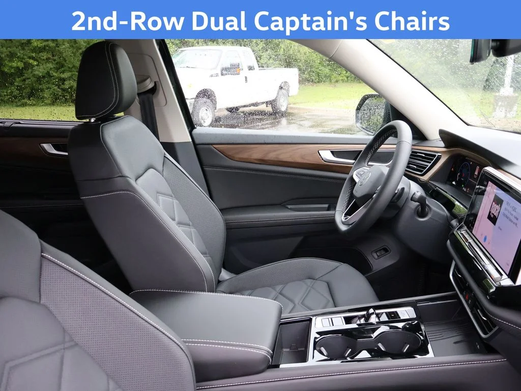New 2026 Black Volkswagen 2.0T SE w/Technology image 13