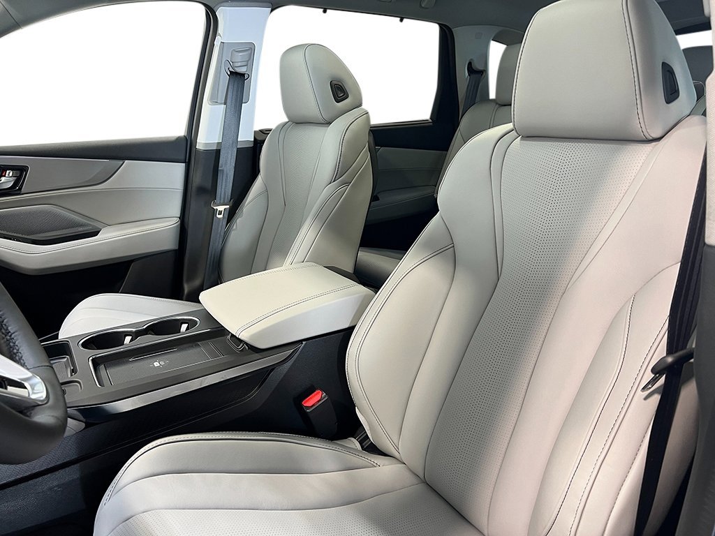 New 2026 Solar Silver Metallic Acura w/Technology Package image 14