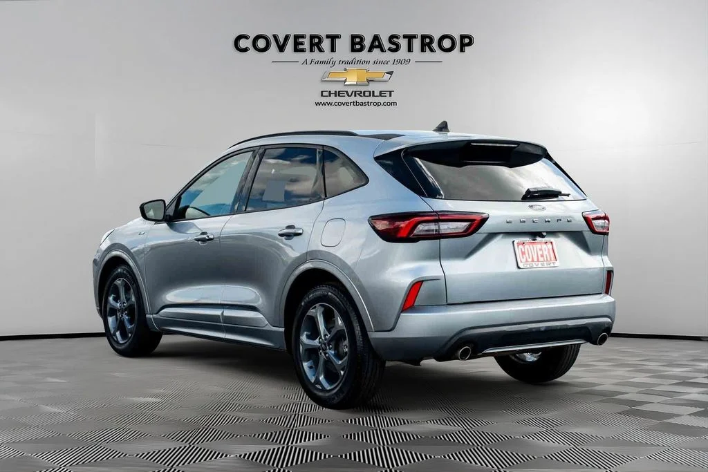 Used 2023 Silver Ford ST-Line image 3
