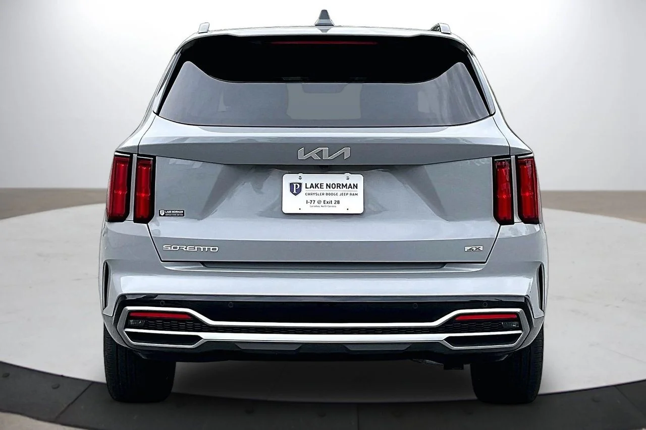 Used 2023 Gray Kia SX image 8