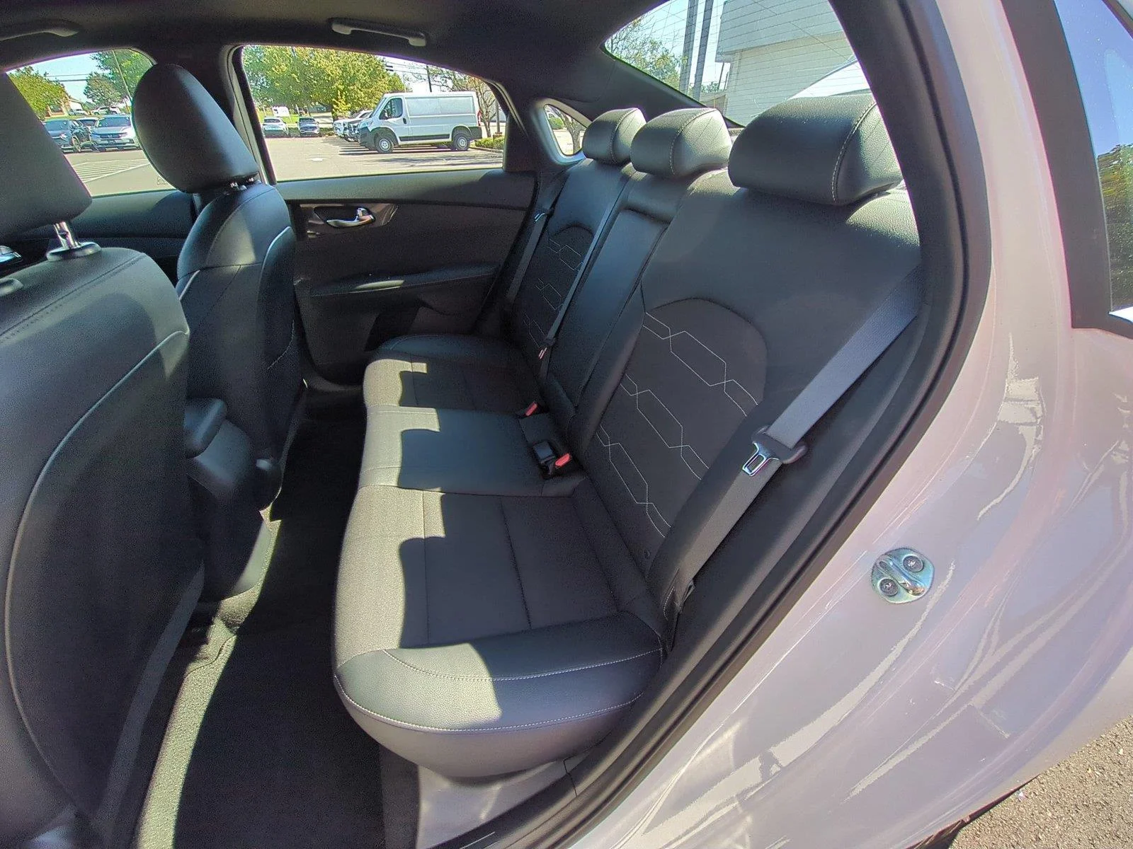 Used 2024 Snow White Pearl Kia GT-Line image 32