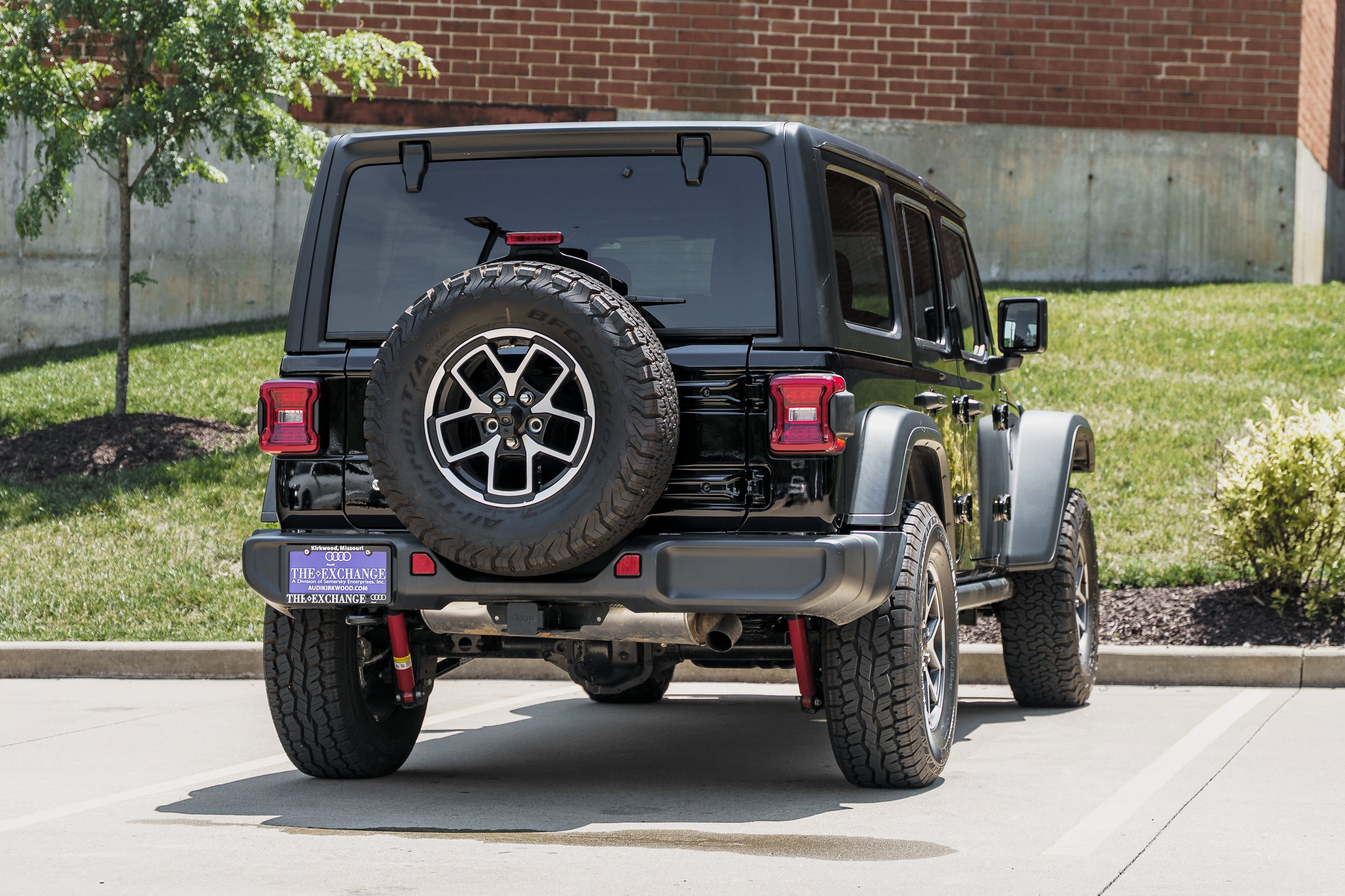 Used 2026 Black Clearcoat Jeep Rubicon image 4