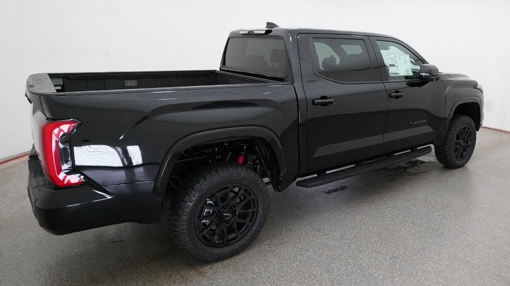 New 2026 Midnight Black Metallic Toyota SR5 image 18