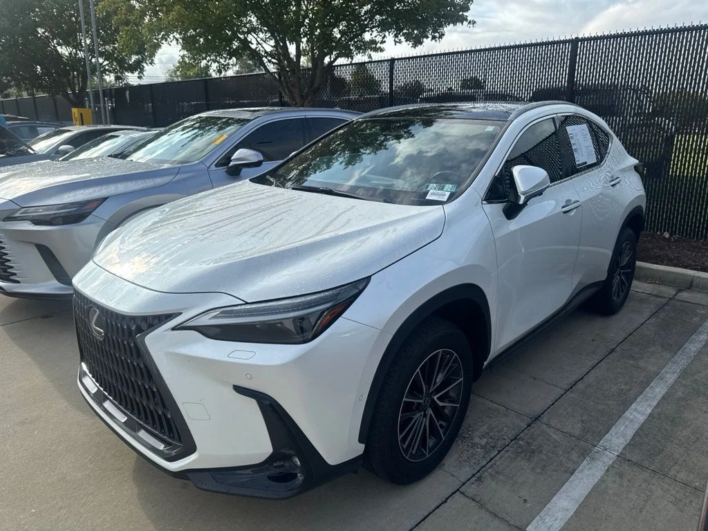 Used 2025 White Lexus 350h Luxury image 4