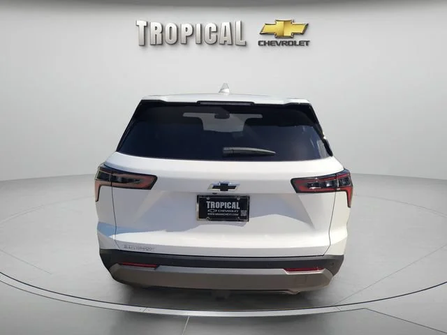 New 2027 Summit White Chevrolet LT image 4