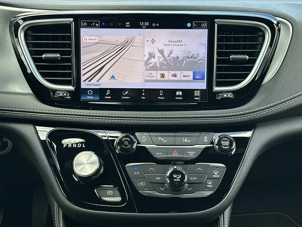 2026 Chrysler Pacifica Limited - Photo 22