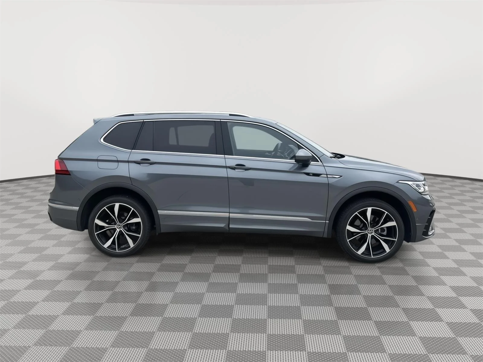 Certified Used 2024 gray Volkswagen SEL R-Line image 13
