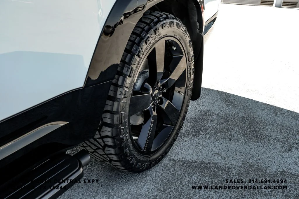 New 2026 Fuji White Land Rover X-Dynamic SE image 51