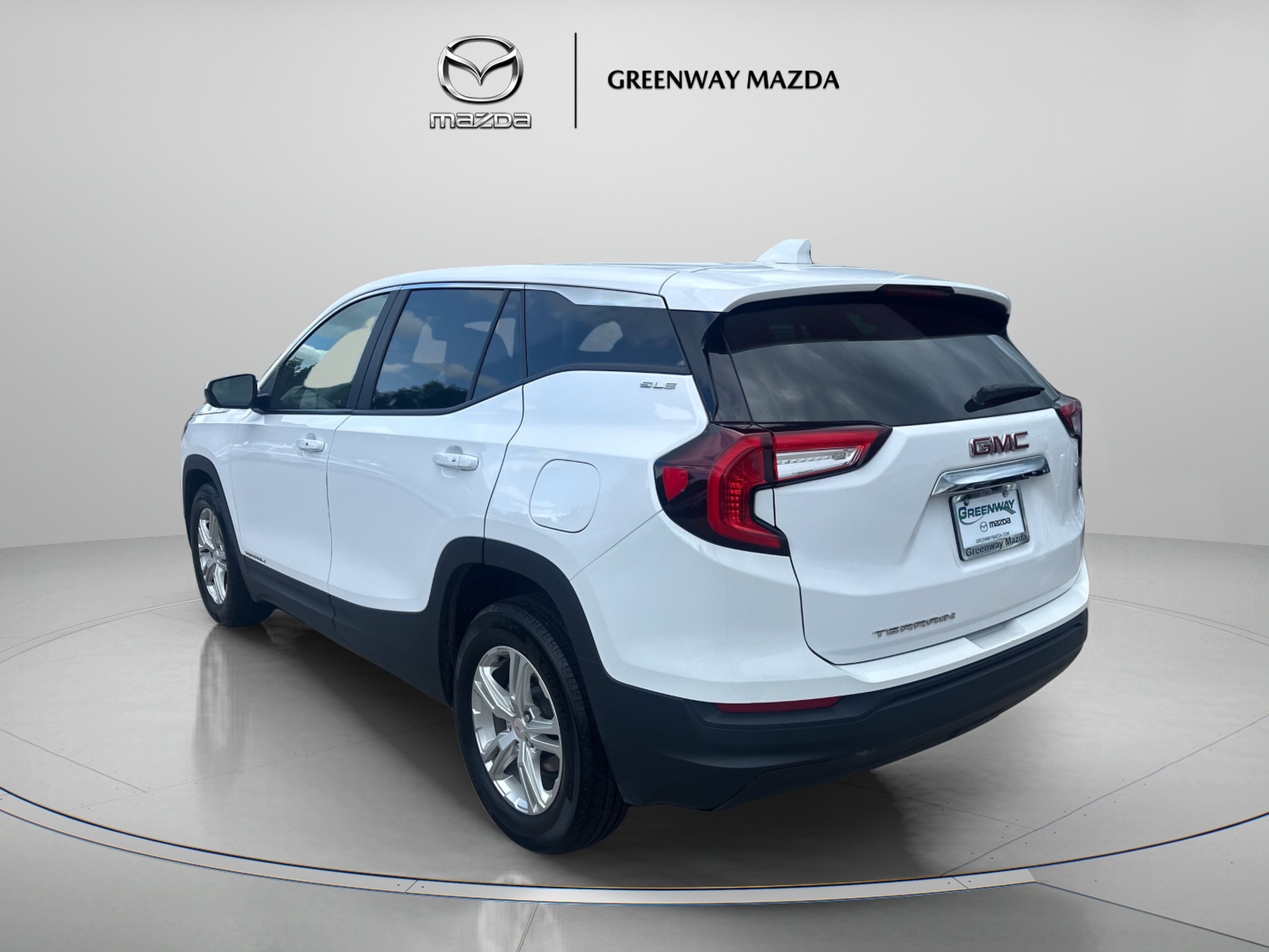 Used 2024 Summit White GMC SLE image 5