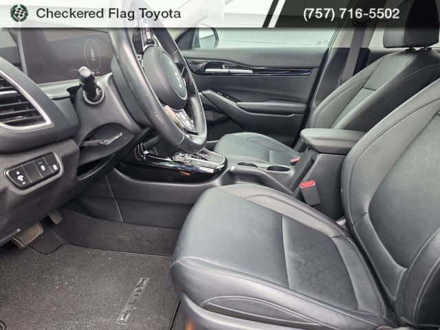 Used 2024 Gravity Gray Kia EX image 19