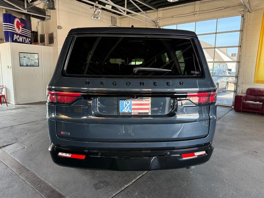New 2025 Gray Jeep Series II image 16