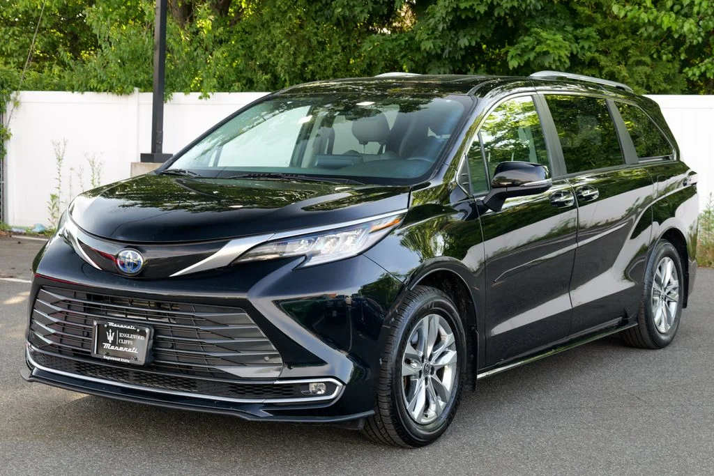 Used 2023 Midnight Black Metallic Toyota Limited image 3
