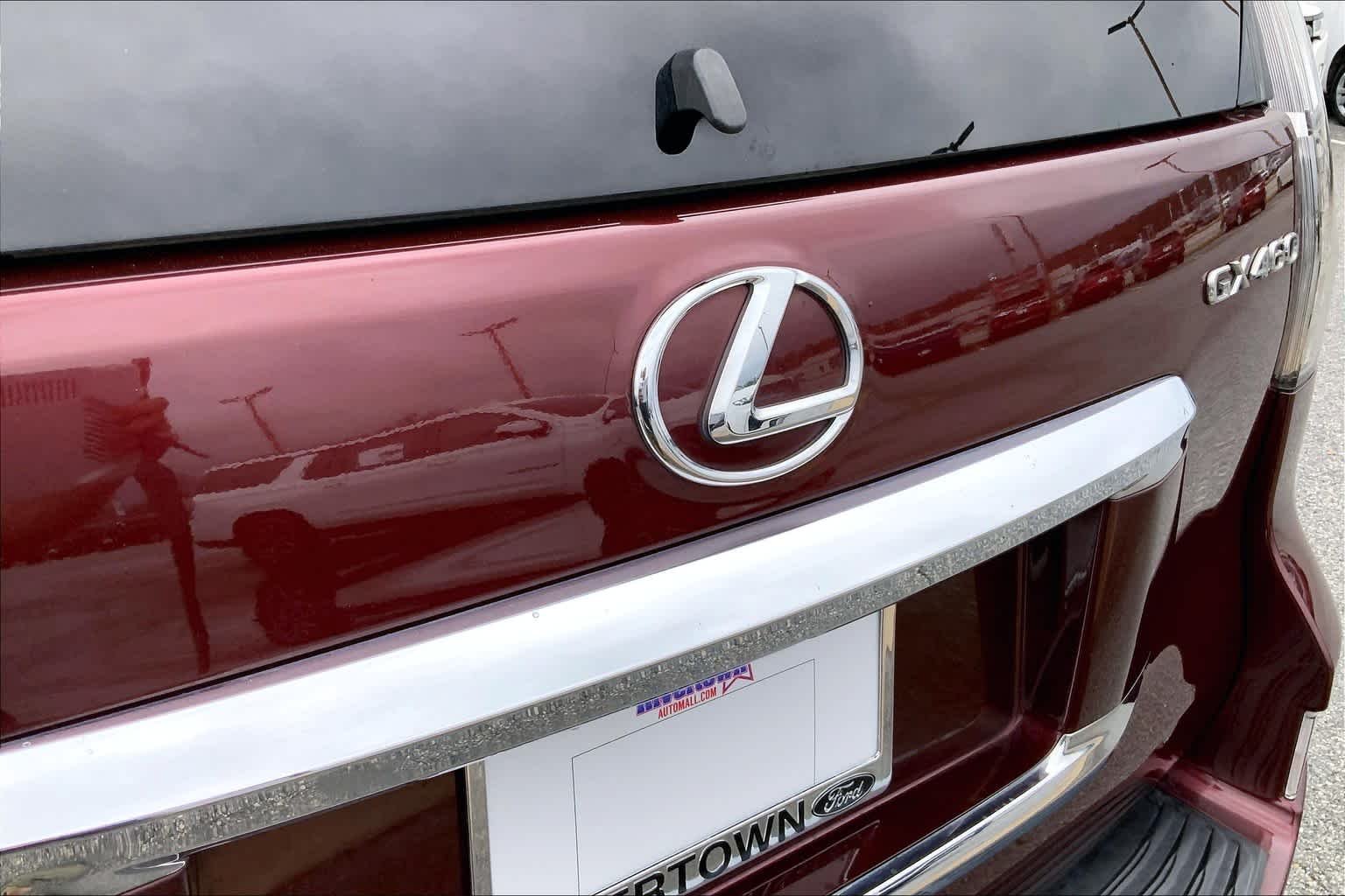 Used 2016 Claret Mica Lexus  image 35