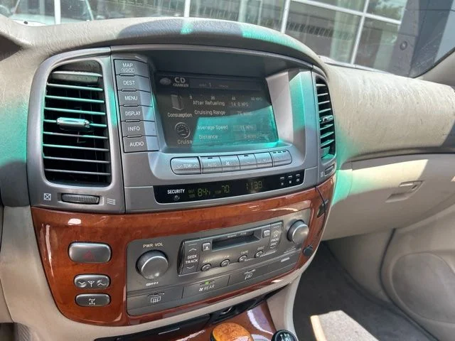Used 2007 White Lexus 470 image 20