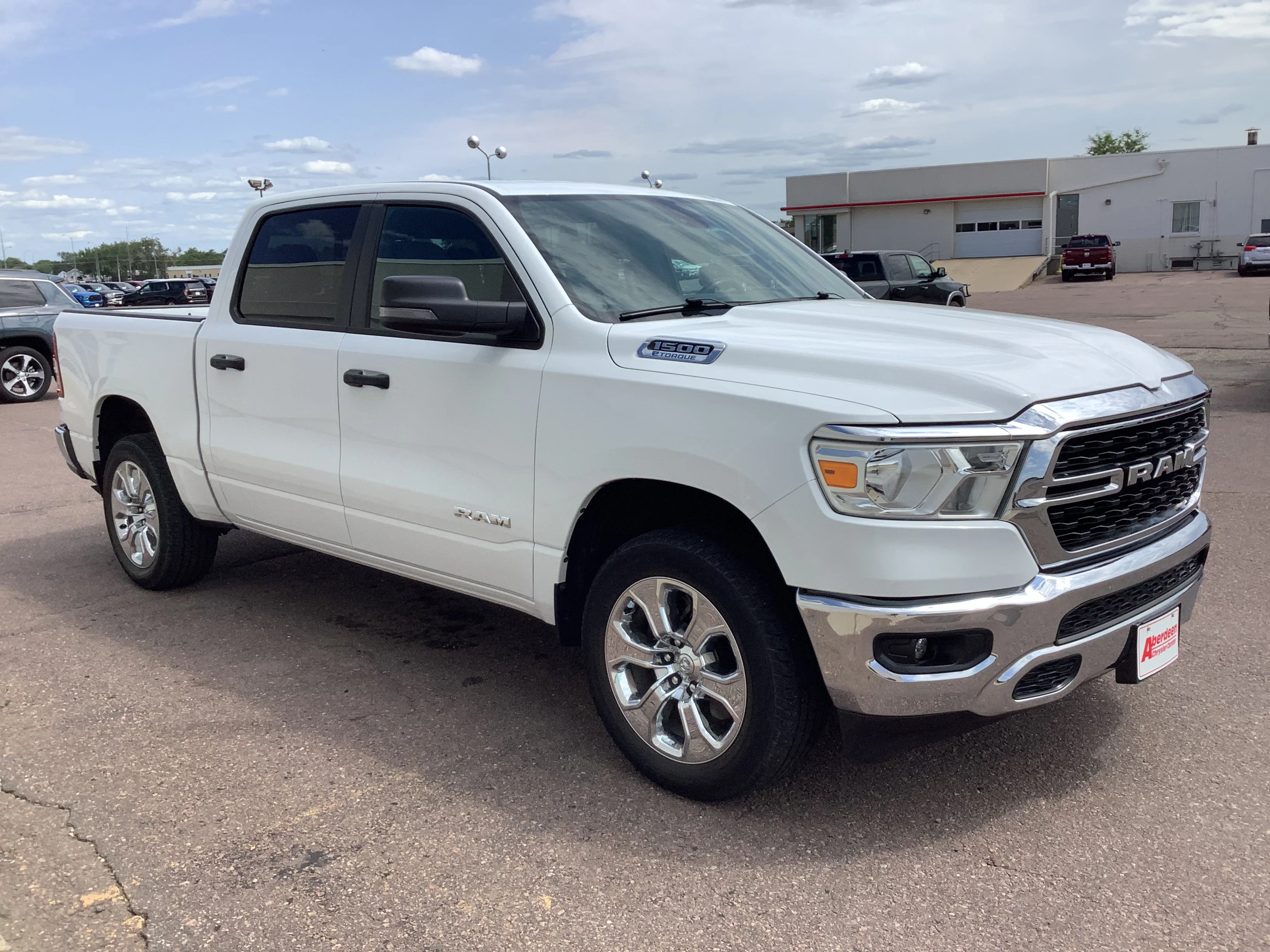 Used 2023 White Ram Big Horn/Lone Star image 3