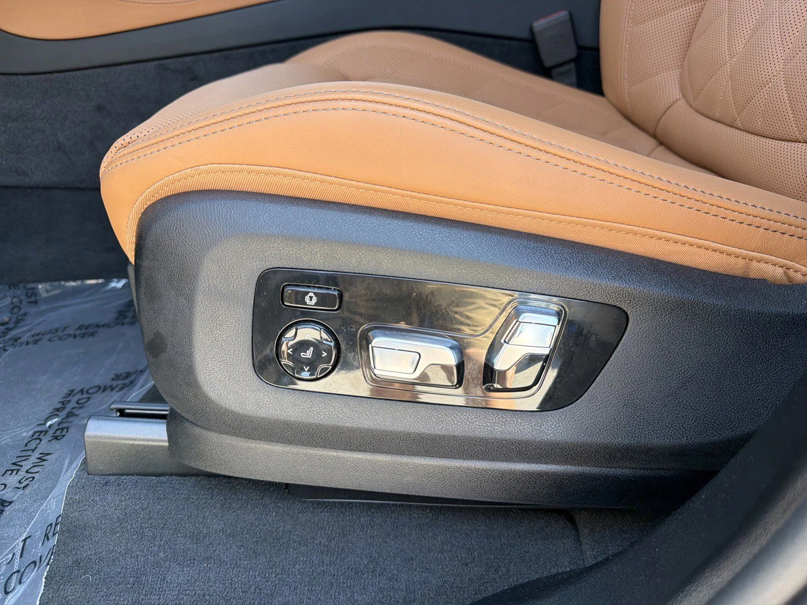 New 2026 Black Sapphire Metallic BMW sDrive40i image 25