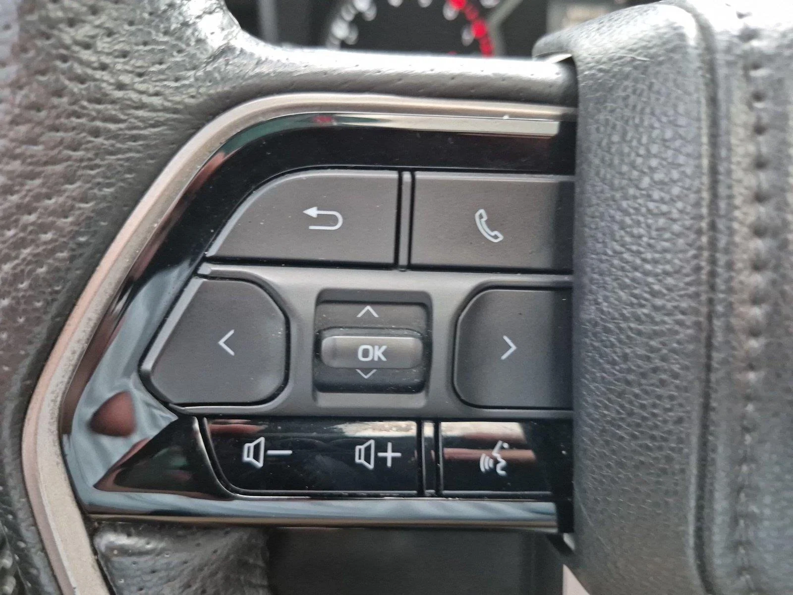 Used 2023 Magnetic Gray Metallic Toyota Limited image 20