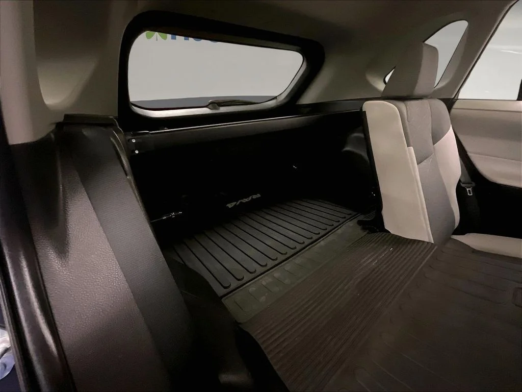 Used 2022 Gray Toyota XLE image 33