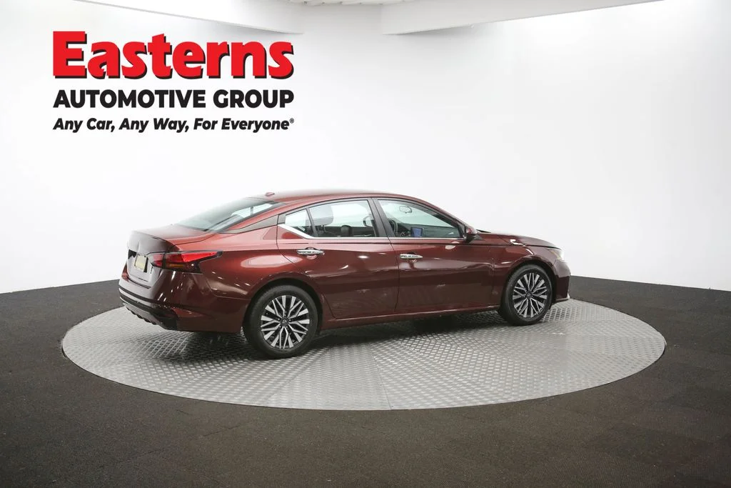 Used 2023 Red Nissan 2.5 SV image 42