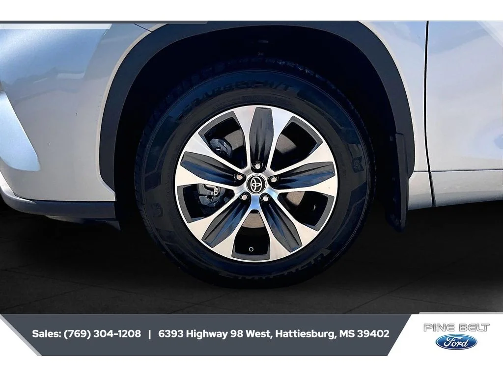 Used 2024 Celestial Silver Metallic Toyota XLE image 7