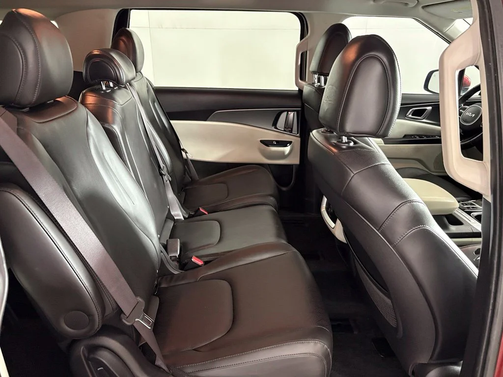Used 2022 Red Kia LXS image 41