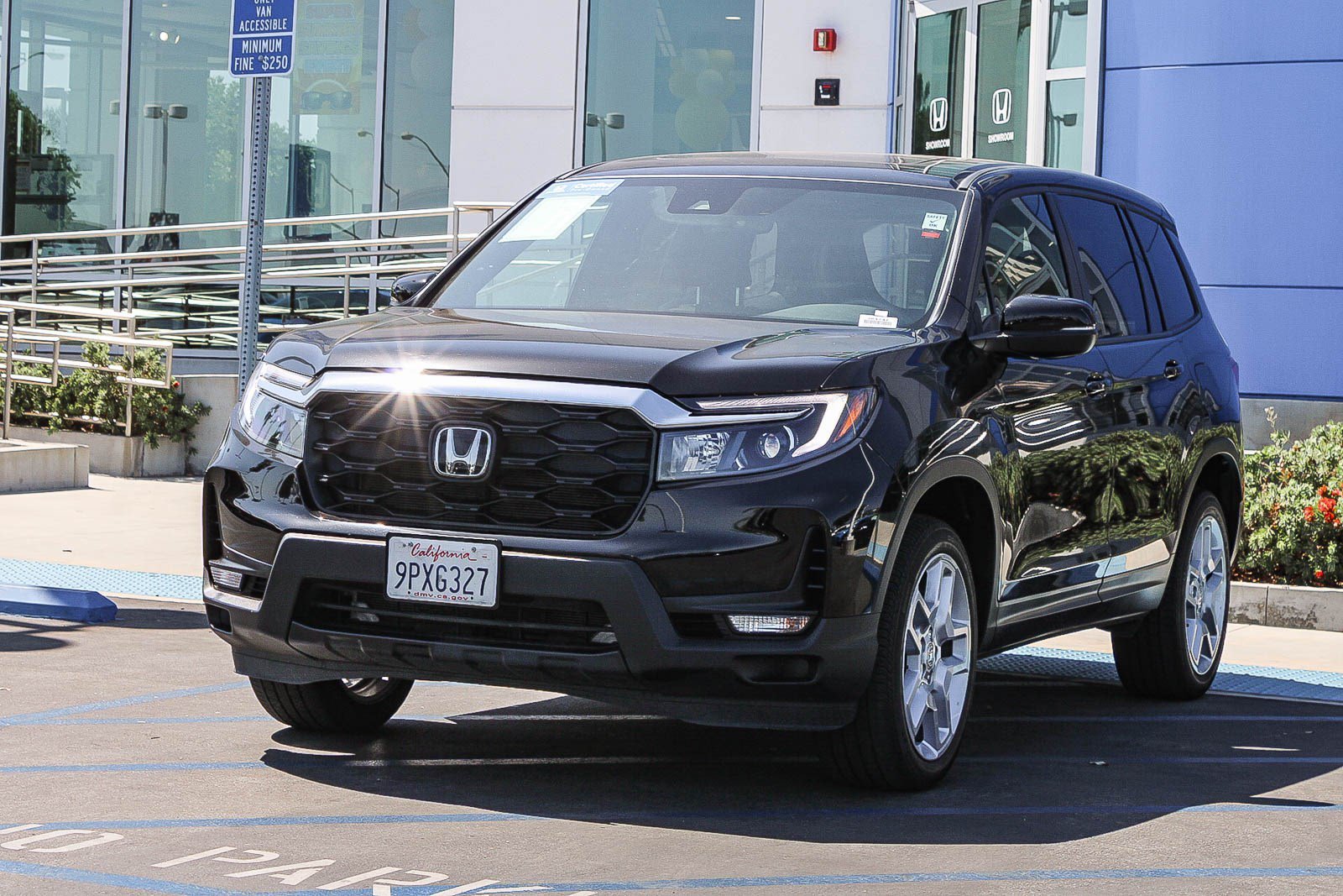 2025 Honda Passport EX-L - Photo 31