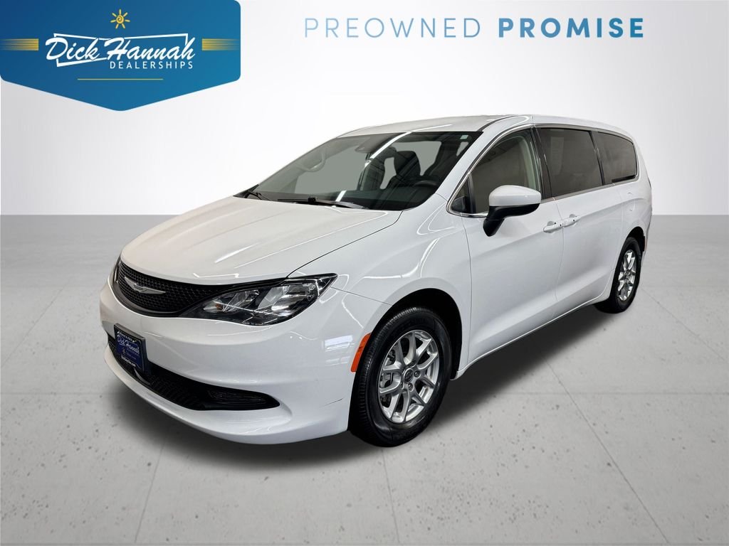 2023 Chrysler Voyager
