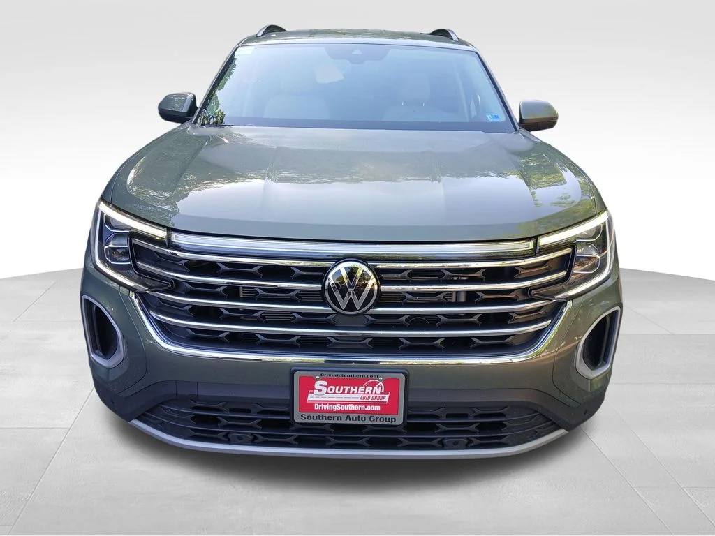 New 2026 Green Volkswagen SE w/Technology image 8