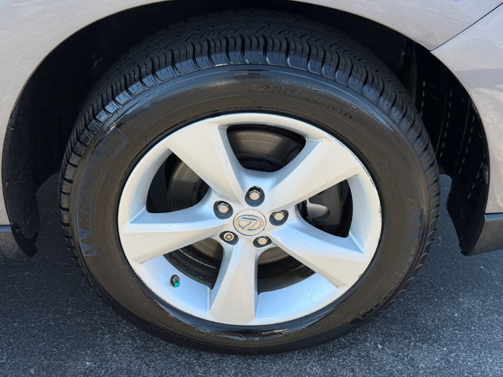Used 2014 Gray Lexus 350 image 8