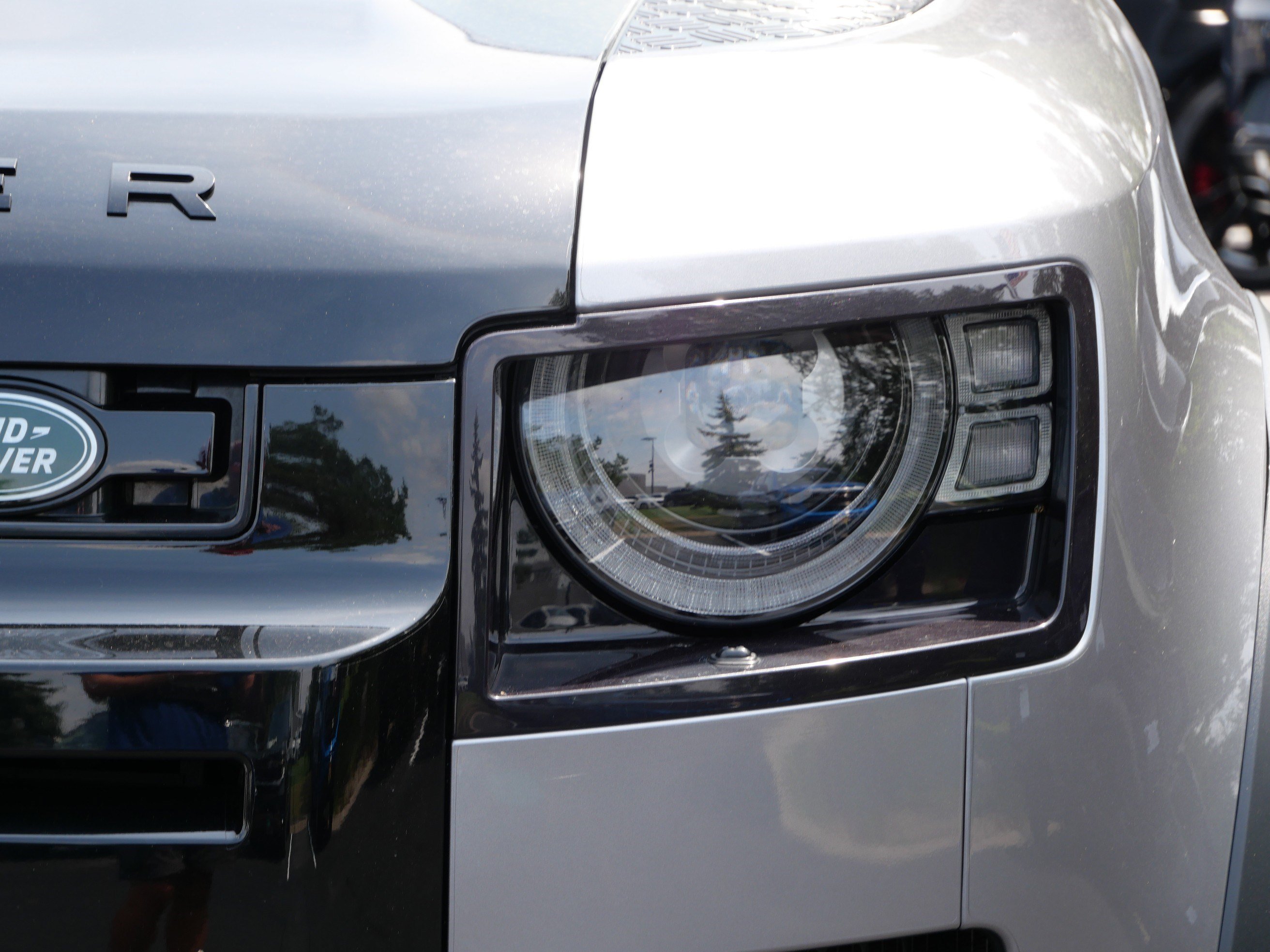 Certified Used 2023 Eiger Grey Metallic Land Rover X image 9