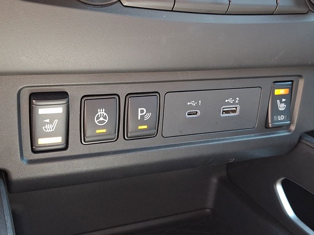 Used 2025 White Nissan SV image 23