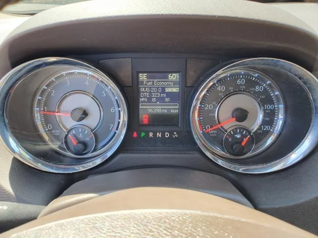 Used 2015 Cashmere/Sandstone Pearlcoat Chrysler Touring image 9