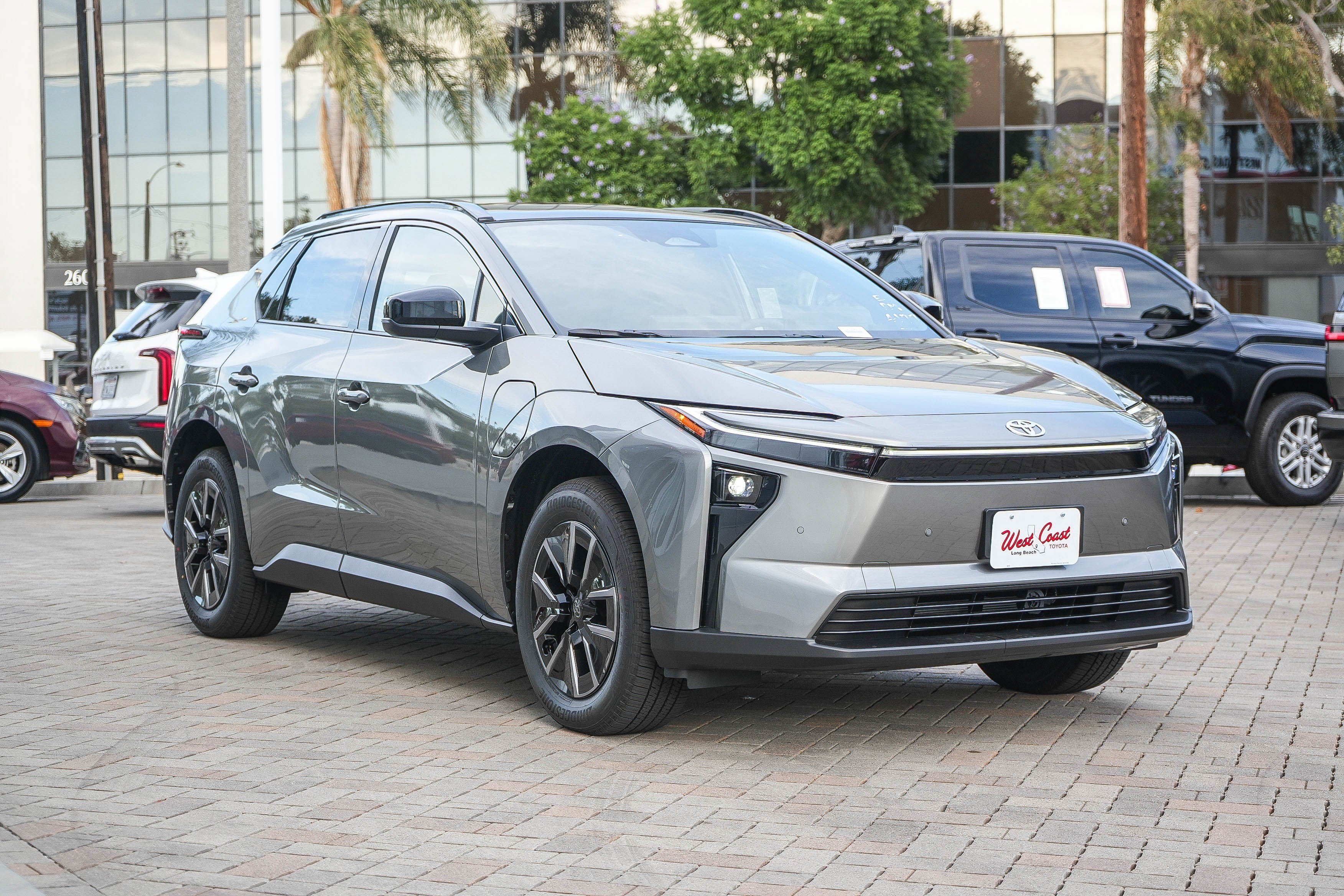 New 2026 Heavy Metal <sup>1</sup> Toyota  XLE image 3