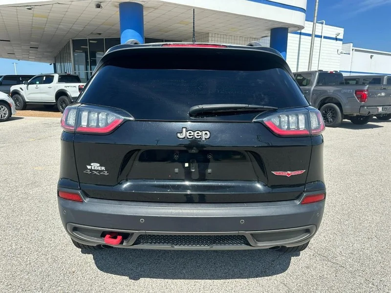 Used 2019 Diamond Black Crystal Pearlcoat Jeep Trailhawk 4x4 image 4
