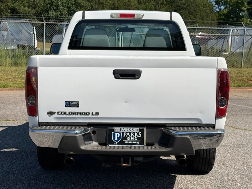 Used 2007 White Chevrolet LS image 29