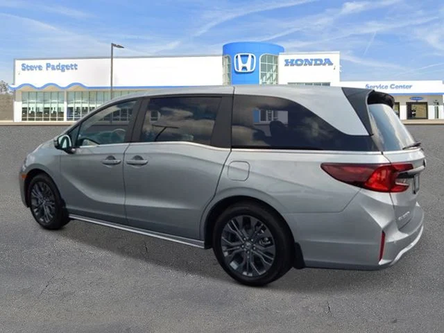 New 2026 Solar Silver Metallic Honda Touring image 4