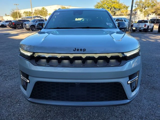 New 2026 Silver-Zynith Exterior Paint Jeep Limited Reserve image 21