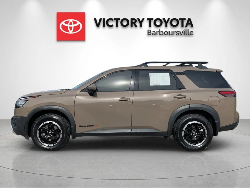 Used 2024  Nissan Rock Creek image 2