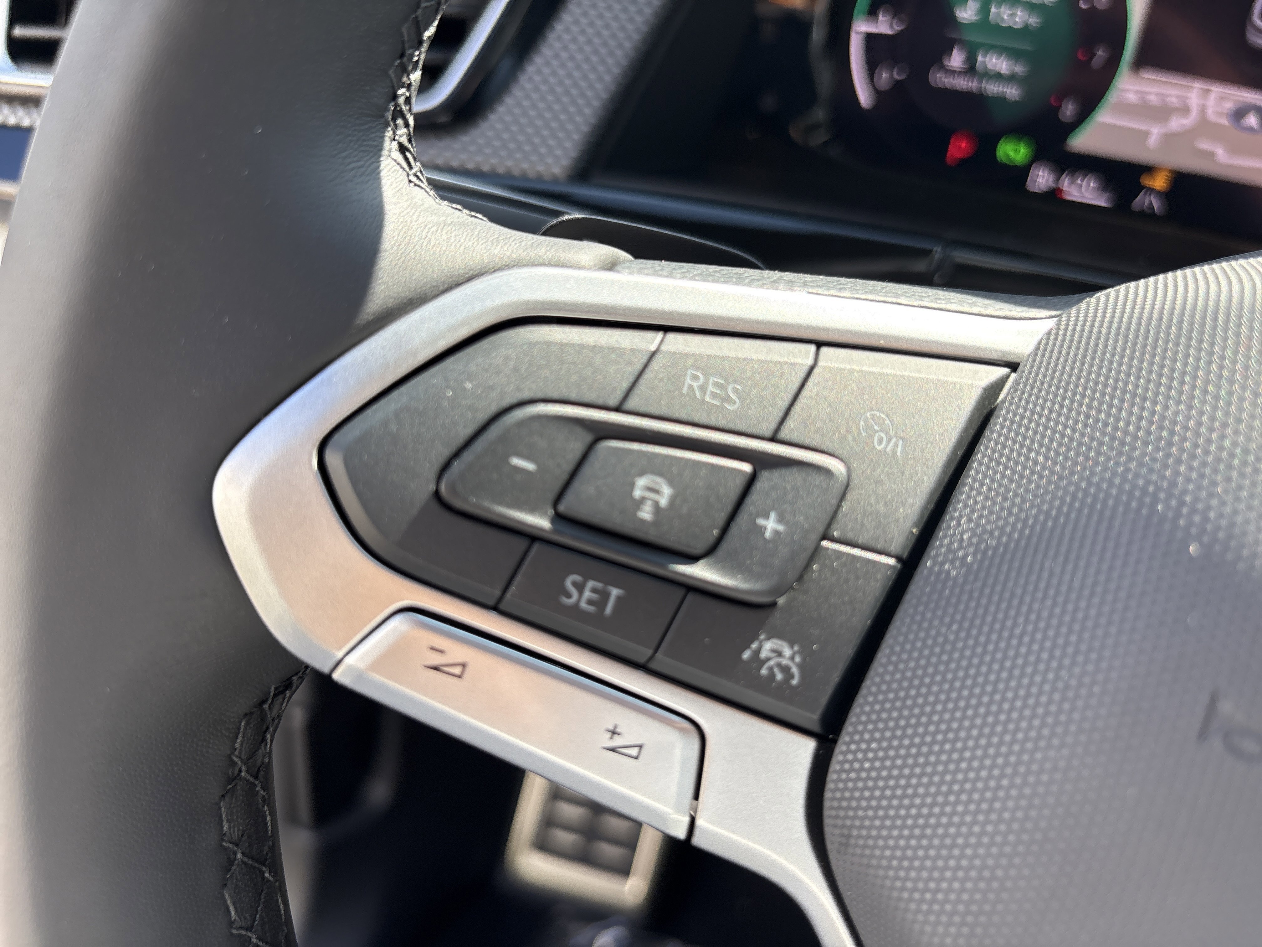 2026 Volkswagen Atlas Cross Sport SEL Premium R-LINE - Photo 13