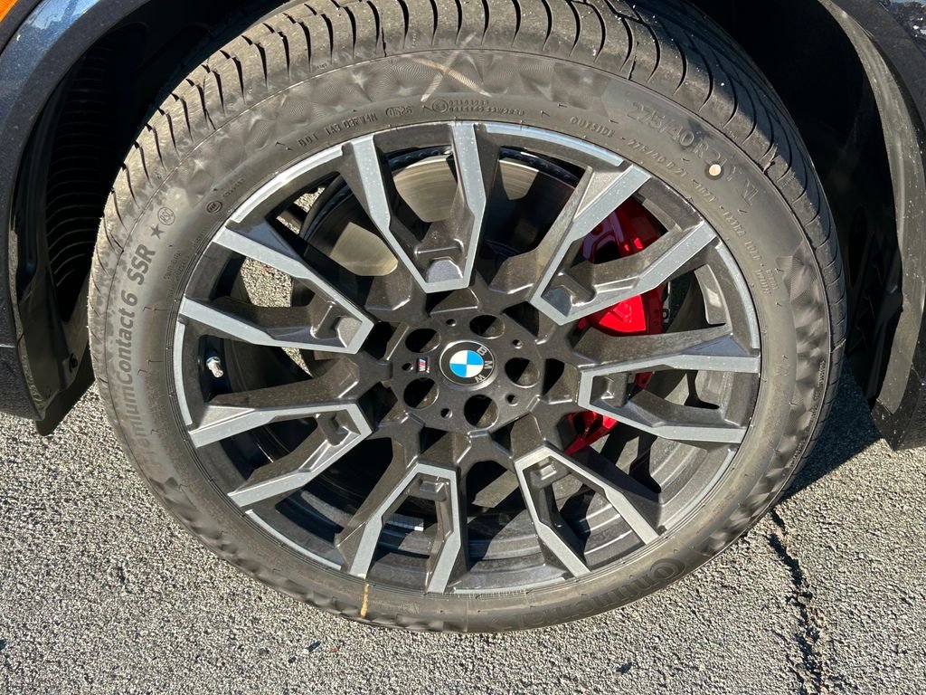 New 2026 Carbon Black Metallic BMW xDrive40i image 9