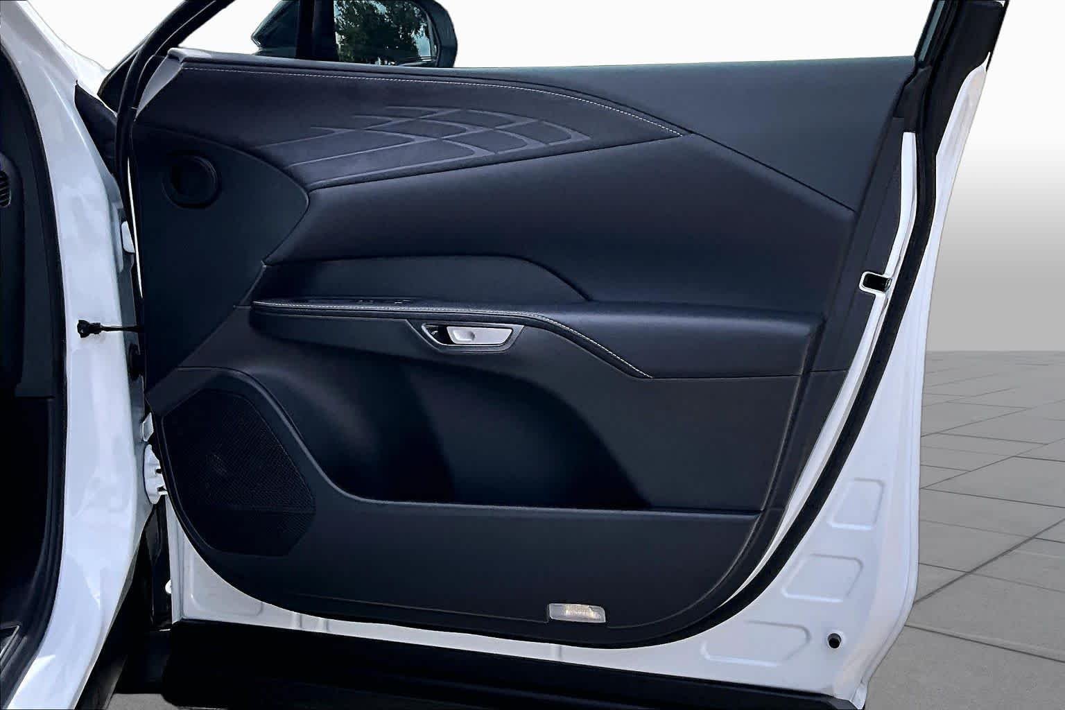 Used 2024 Ultra White Lexus F SPORT Handling image 27